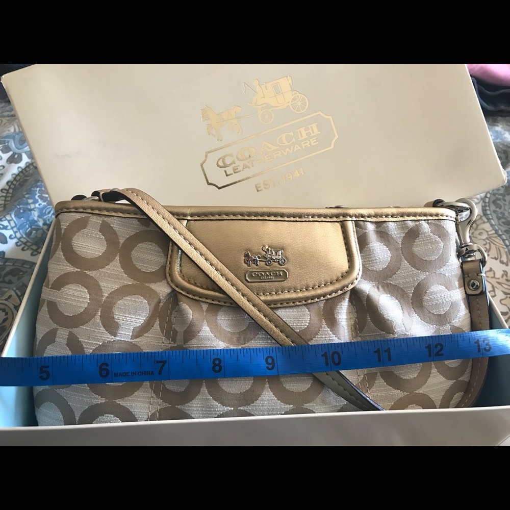 ❤️❤️Super cute Coach small bag